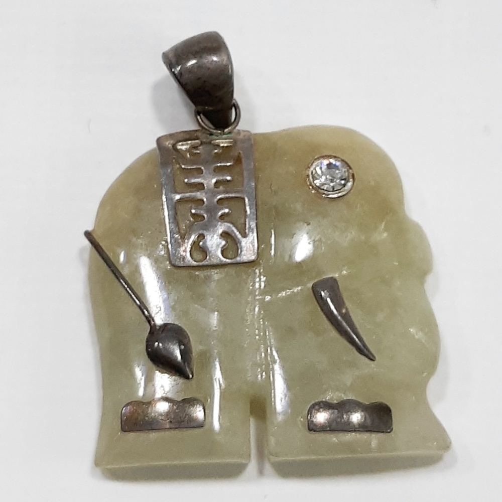 GREEN Jade Good Fortune Elephant Pendant 925 Sterling Silver Necklace ch…